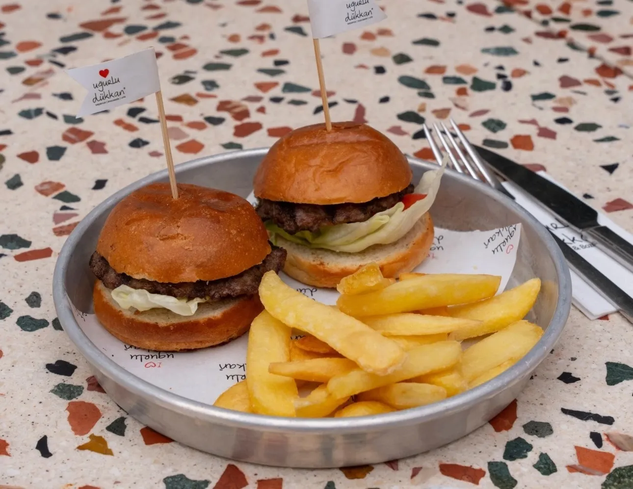 Uğurlu Çocuk Burger Menü